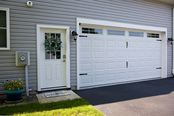 24/7 Emergency Garage Door Panel Replacement experts in Panacea, FL
